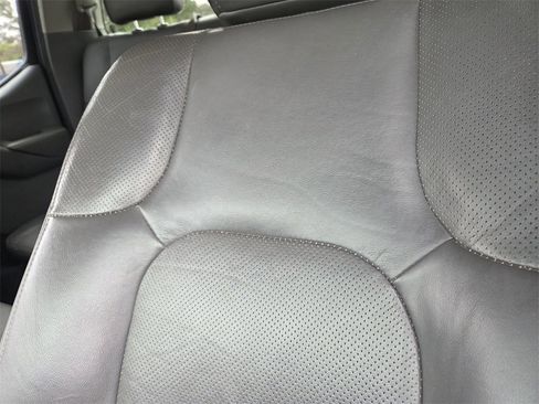 Used 2019 Nissan Frontier SL image 13