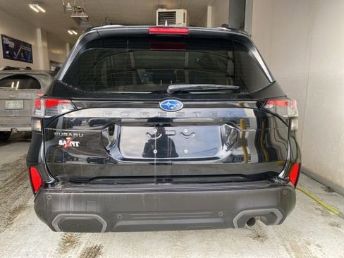 Certified 2025 Subaru Forester Limited image 6