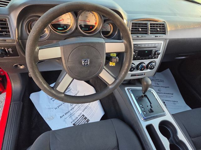 Used 2010 Dodge Challenger SE RWD image 8