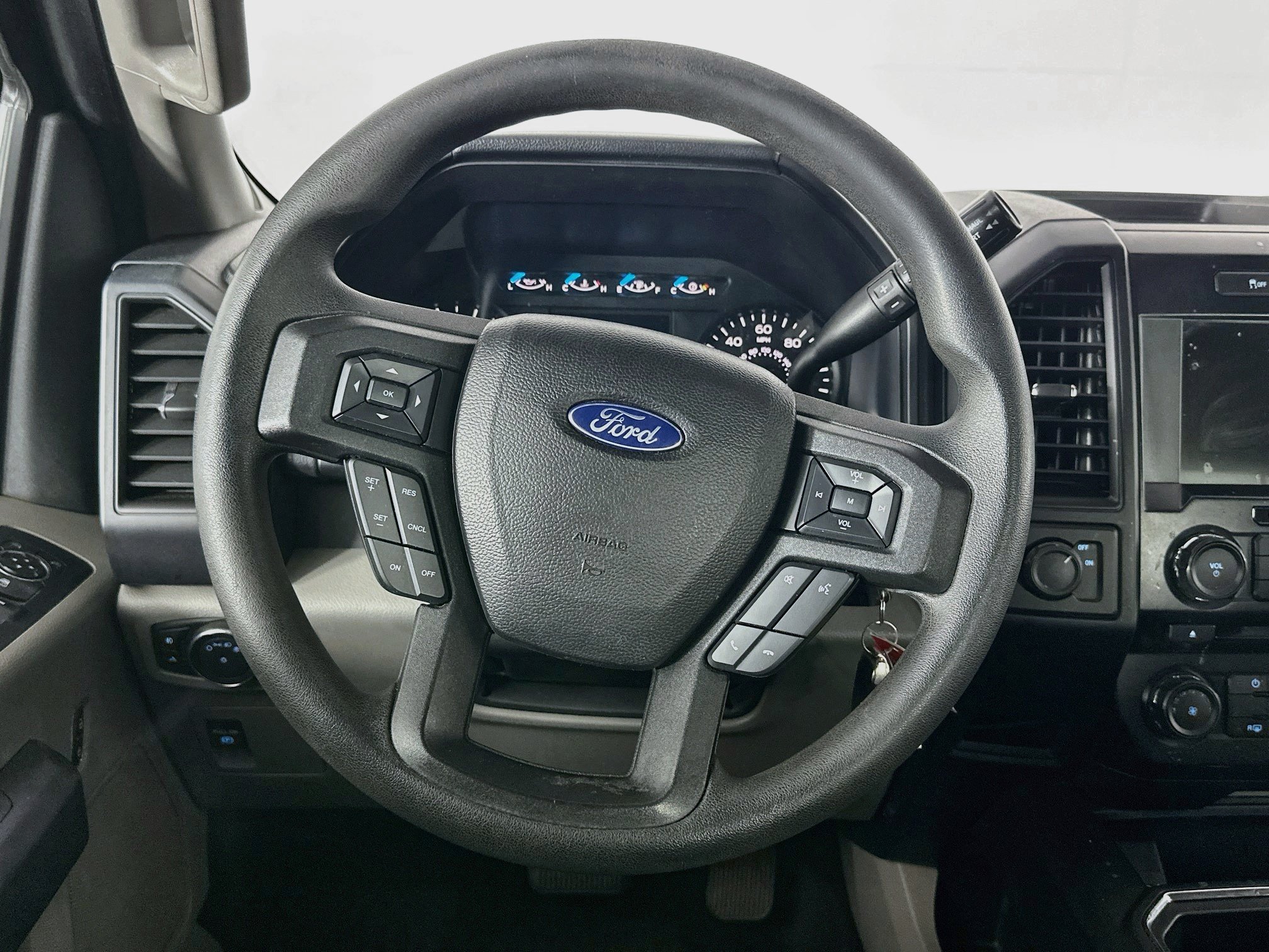 Used 2017 Ford F150 XL w/ Equipment Group 101A Mid RWD image 17