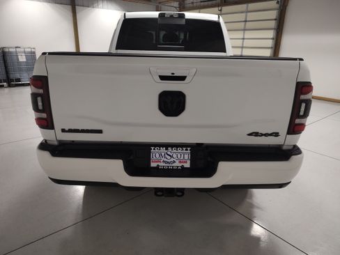 Used 2024 RAM 2500 Laramie w/ Night Edition AWD/4WD image 11