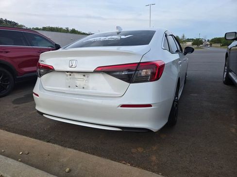 Used 2024 Honda Civic EX image 4