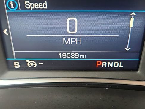 Used 2024 Chevrolet Equinox LT FWD image 16