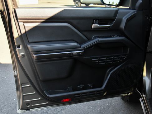 Used 2024 Toyota Tacoma TRD Sport image 13