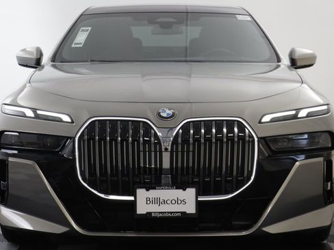 Certified 2023 BMW 760i xDrive w/ Parking Assistance Package AWD/4WD image 21