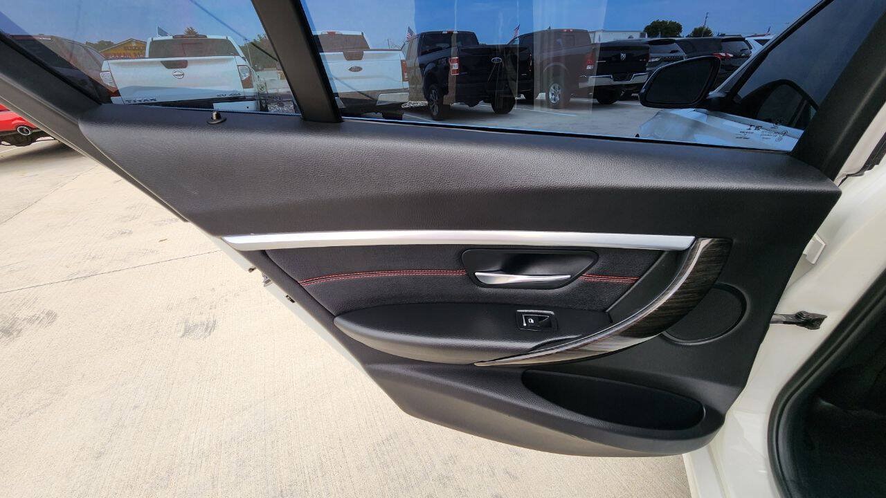 Used 2018 BMW 330i Sedan RWD image 19