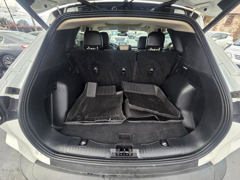 Used 2020 Ford Escape Titanium image 17