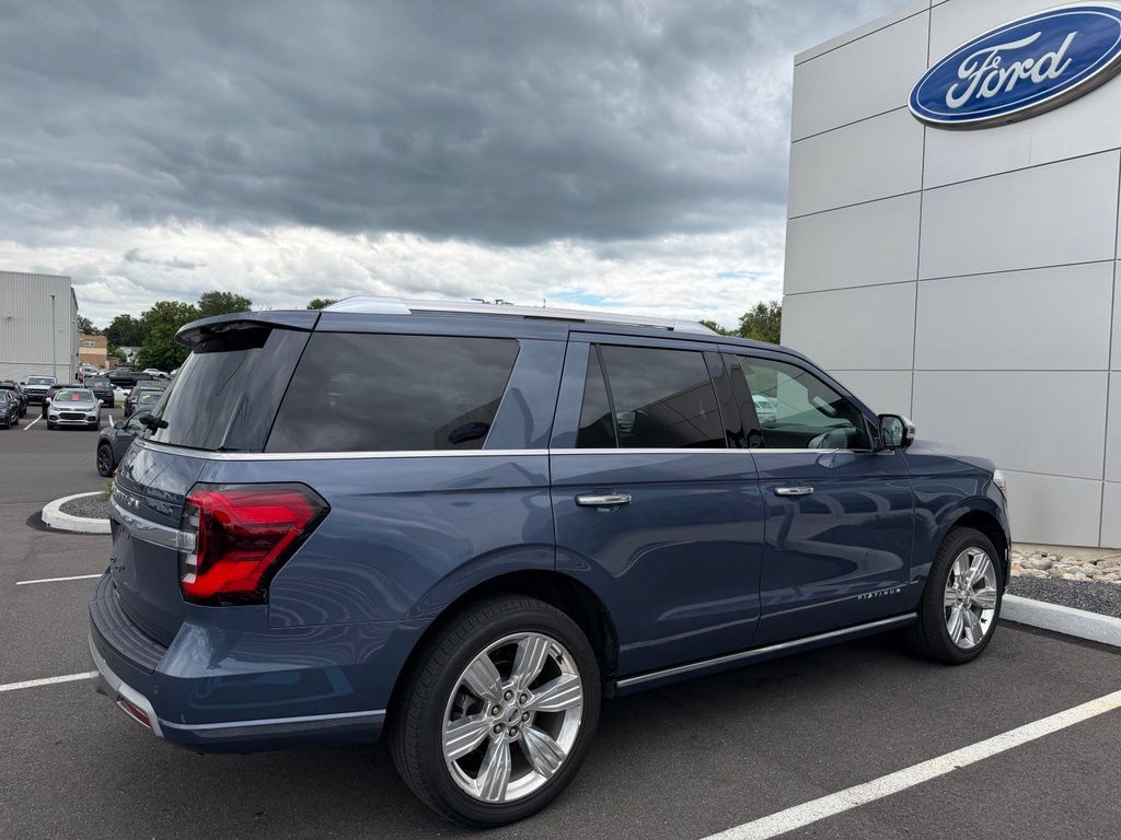 Used 2022 Ford Expedition Platinum AWD/4WD image 7