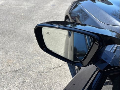 Used 2020 BMW M550i xDrive w/ Executive Package image 21