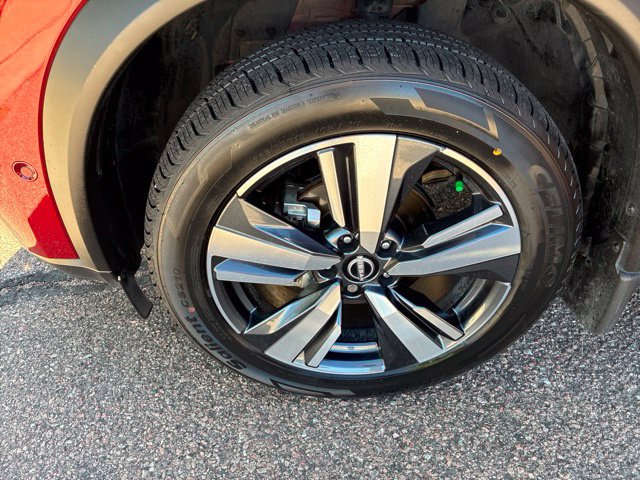 Certified 2023 Nissan Rogue Platinum w/ Platinum Premium Package AWD/4WD image 12