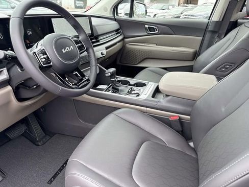 New 2026 Kia Carnival EX image 12