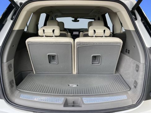 Used 2021 Cadillac XT6 Premium Luxury FWD image 33