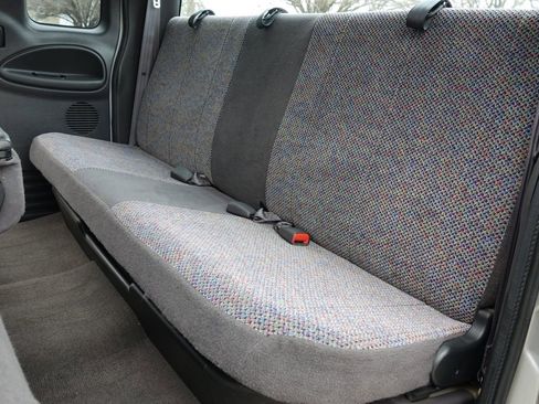 Used 2002 Dodge Ram 2500 Truck SLT image 12