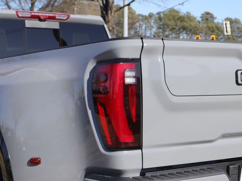 Used 2026 GMC Sierra 3500 Denali Ultimate image 35