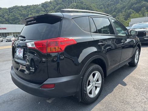 Used 2013 Toyota RAV4 XLE AWD/4WD image 7