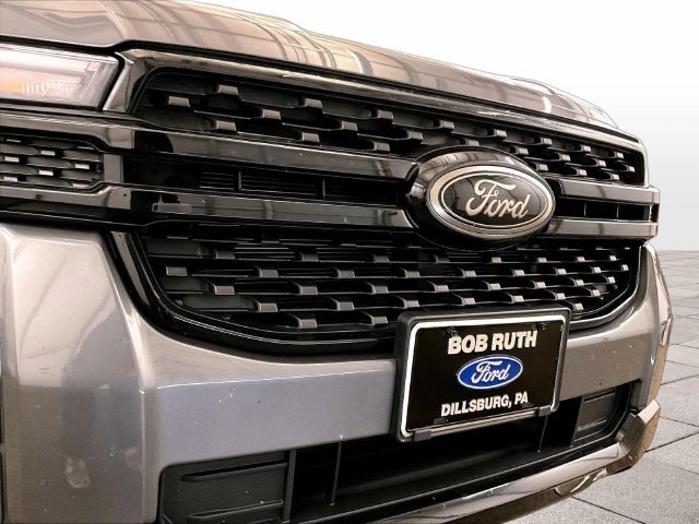 Used 2025 Ford Ranger XLT w/ Black Appearance Package AWD/4WD image 29