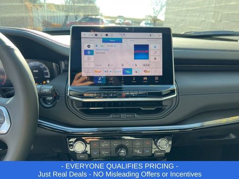 New 2026 Jeep Compass Limited image 16