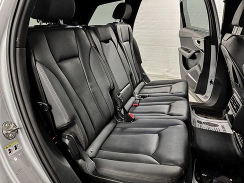 Used 2021 Audi Q7 2.0T Premium Plus w/ Executive Package AWD/4WD image 12