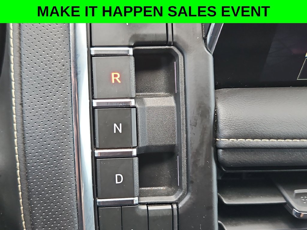 Used 2024 GMC Yukon SLT w/ SLT Luxury Package AWD/4WD image 20