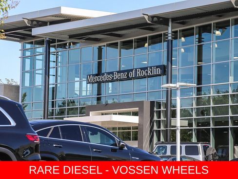 Used 2021 Cadillac Escalade ESV Sport w/ Driver Assist Tech Package AWD/4WD image 30