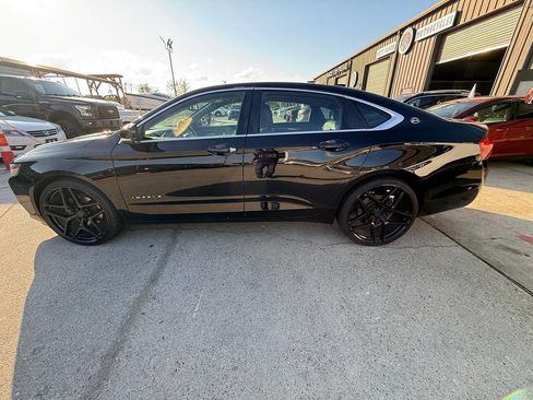 Used 2017 Chevrolet Impala LT w/ Leather Package image 3