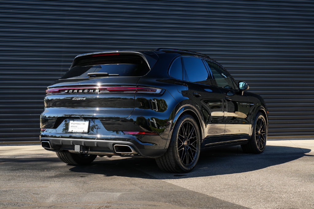 Certified 2026 Porsche Cayenne E-Hybrid AWD/4WD image 14