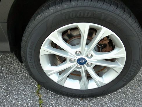 Used 2019 Ford Escape SE AWD/4WD image 17