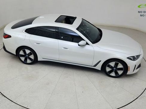 Used 2025 BMW i4 eDrive40 w/ Premium Package RWD image 76