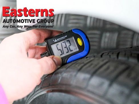 Used 2022 Toyota Prius LE image 23