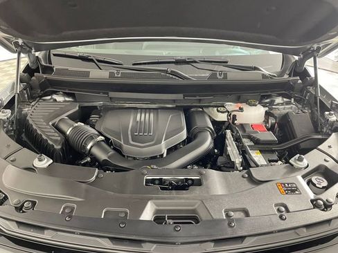 New 2026 Chevrolet Traverse LT w/ Midnight/Sport Edition AWD/4WD image 18