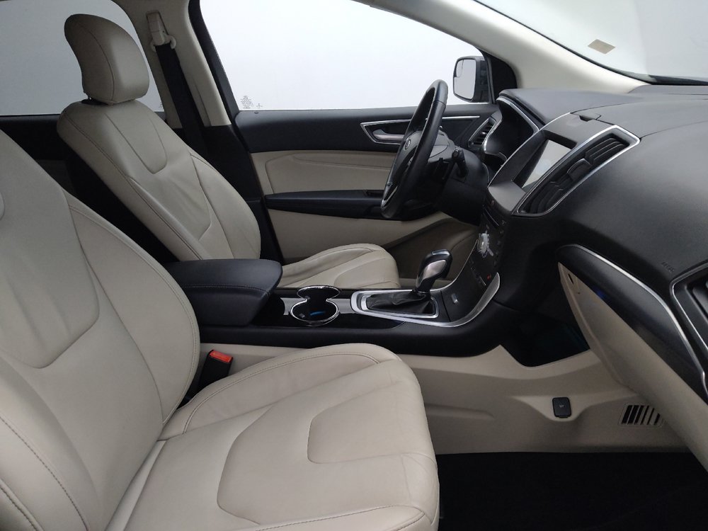 Used 2018 Ford Edge Titanium FWD image 21