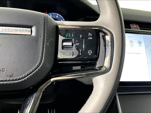 Used 2025 Land Rover Range Rover Velar Dynamic SE AWD/4WD image 11