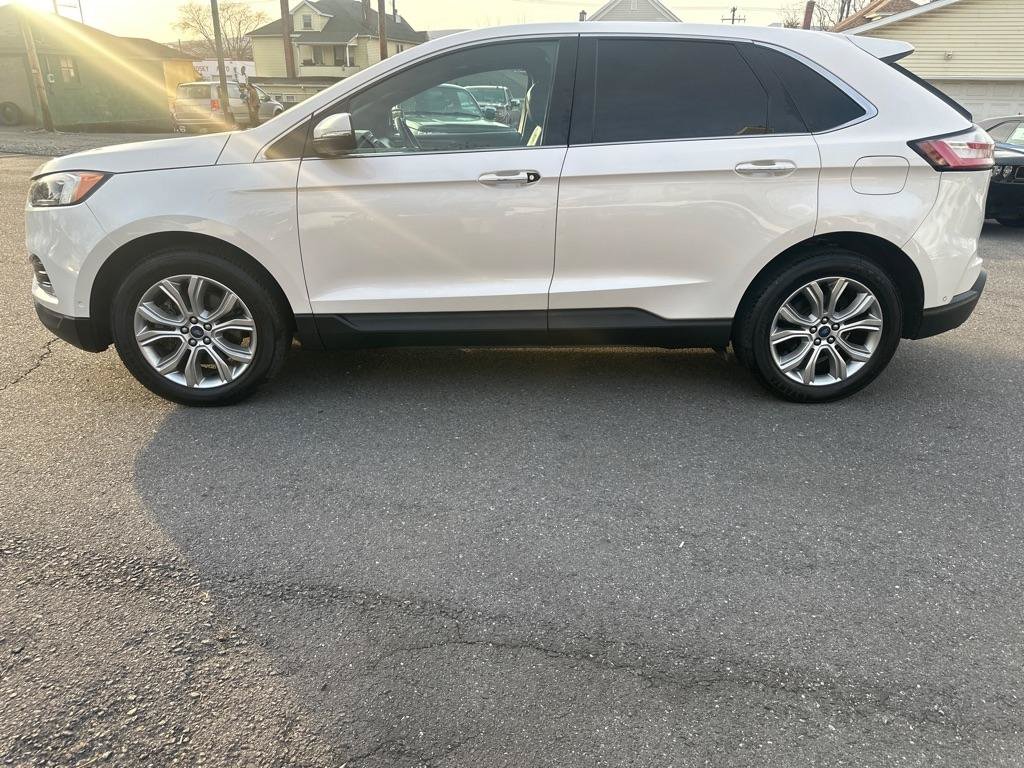 Used 2019 Ford Edge Titanium w/ Equipment Group 301A AWD/4WD image 5