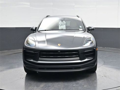 Used 2022 Porsche Macan image 8