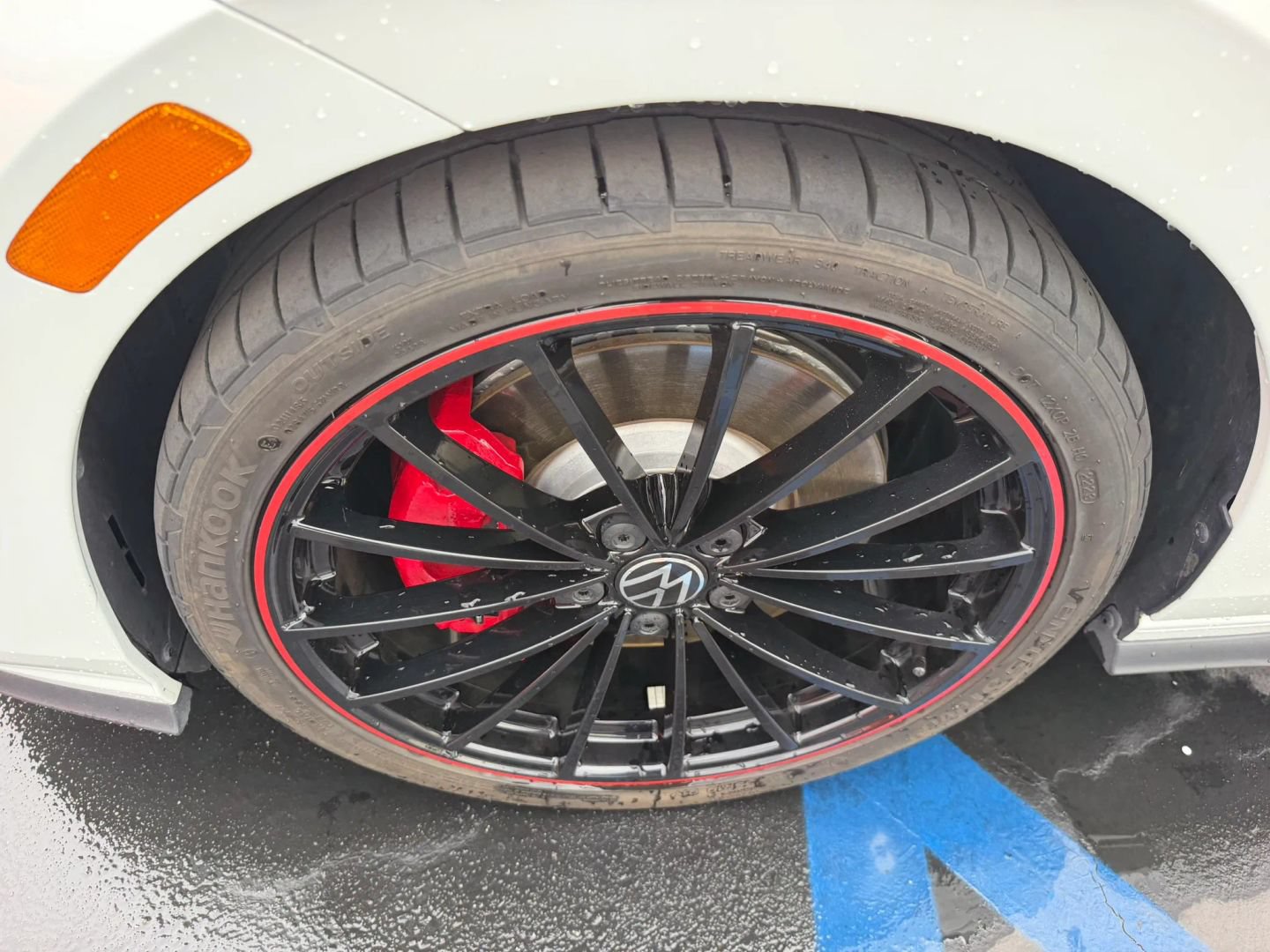 Used 2023 Volkswagen GTI 40th Anniversary Edition FWD image 44