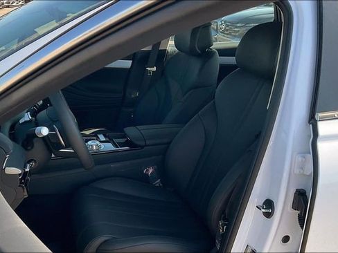 New 2025 Genesis G80 2.5T image 9