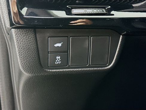 Used 2025 Honda CR-V EX-L image 17