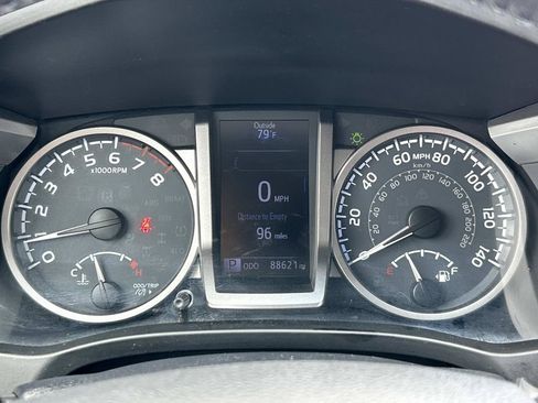 Used 2019 Toyota Tacoma SR5 RWD image 24