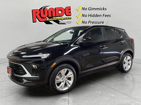 Used 2024 Buick Encore GX Preferred AWD/4WD image 1
