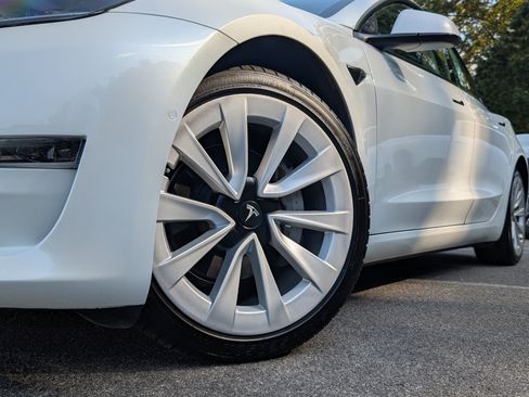 Used 2021 Tesla Model 3 Standard Range Plus RWD image 33