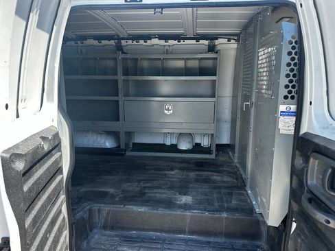 Used 2001 Chevrolet Express 1500 RWD image 20