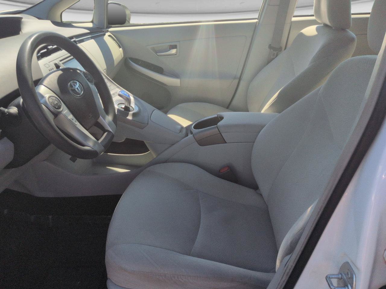 Used 2015 Toyota Prius Two FWD image 12