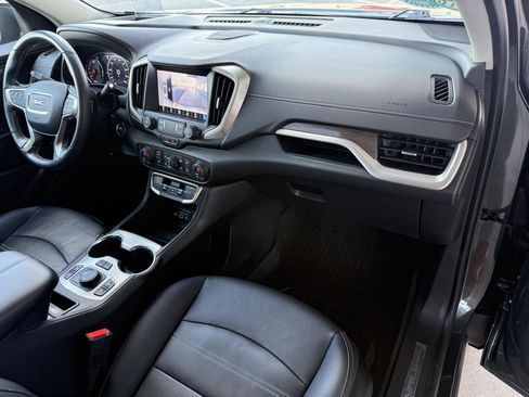 Used 2022 GMC Terrain Denali w/ Denali Premium Package image 28