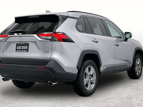 Used 2025 Toyota RAV4 XLE FWD image 2