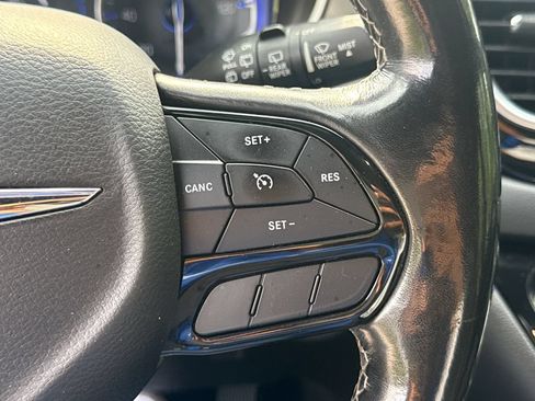 Used 2019 Chrysler Pacifica Touring Plus w/ S Appearance Package FWD image 28