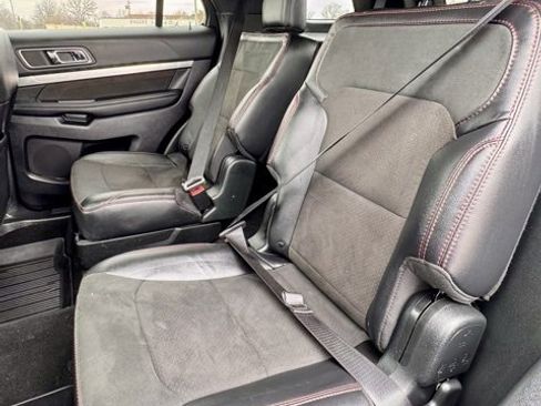 Used 2019 Ford Explorer XLT w/ XLT Sport Appearance Package image 12