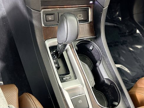 Used 2023 Subaru Ascent Touring AWD/4WD image 17