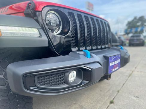 Used 2023 Jeep Wrangler Unlimited w/ Cold Weather Group AWD/4WD image 16