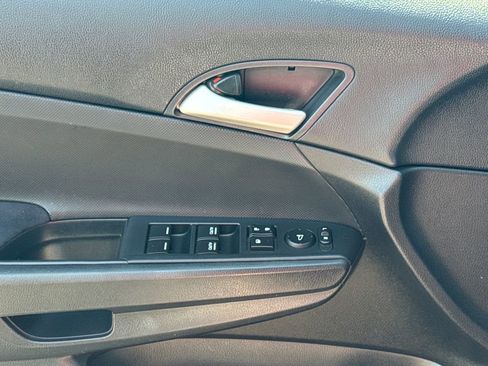 Used 2012 Honda Accord LX image 28