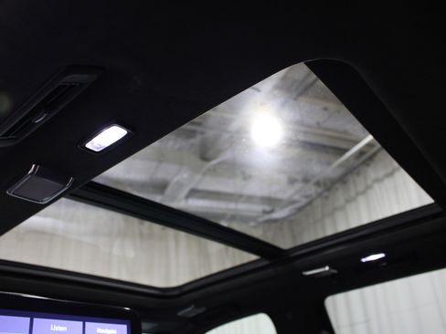 Used 2021 Cadillac Escalade Sport Platinum image 23